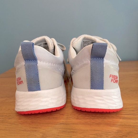 New Balance Fresh Foam Arishi v3
Women's Running Shoes - Picture 4 of 10